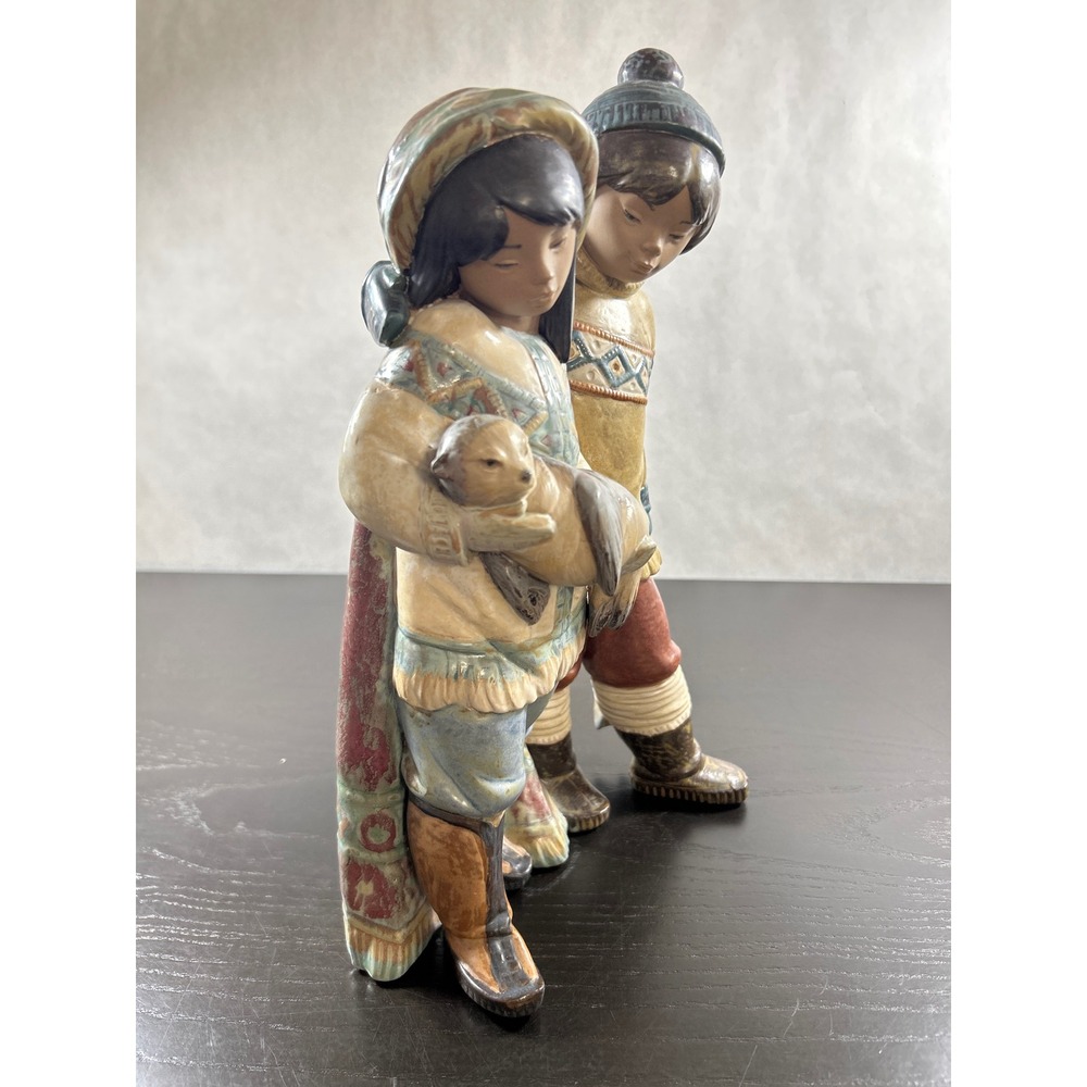 Lladro Eskimo Boy and Girl with Seal and Fish Figurine 2227 Spain Matte Gres - Picture 5 of 8